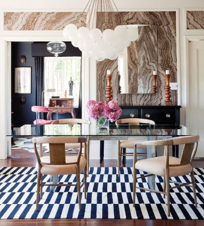 Marble-Wallpaper Dining Room via Maddiegdesigns